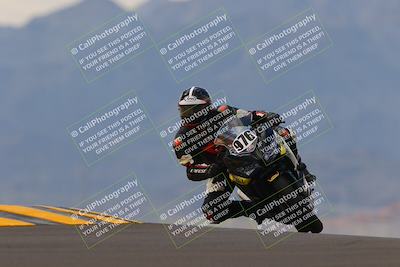 media/Sep-11-2022-SoCal Trackdays (Sun) [[81b7e951af]]/Turn 9 (930am)/